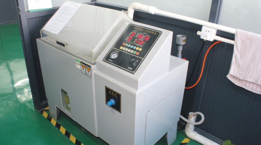 Precision brine spray test machine